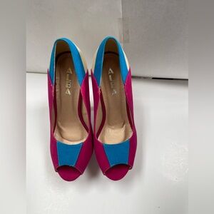 Alba color block platform pumps
